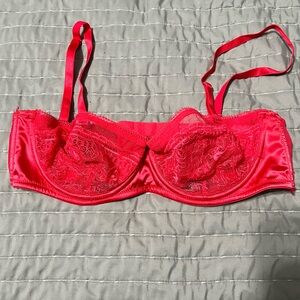 Vibrant Red Lace Underwire Bra